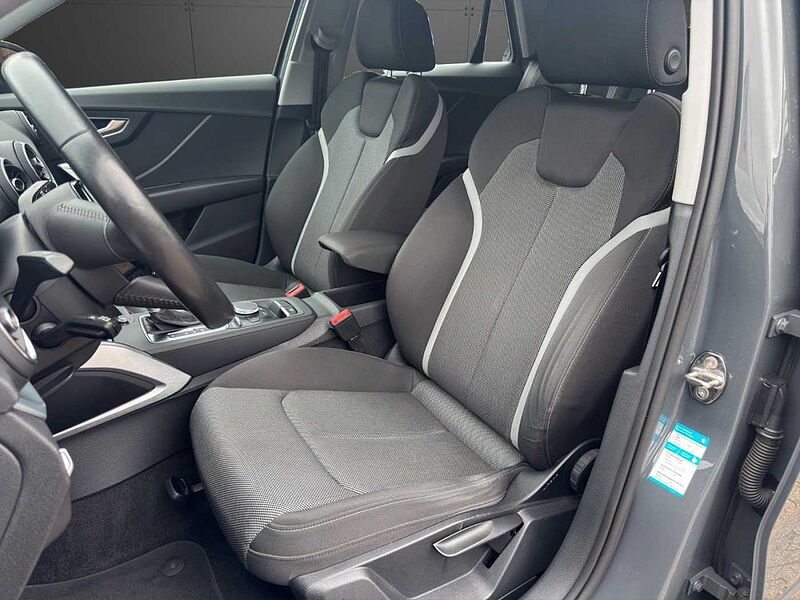 Audi Q2 1.4 TFSI sport *AHK-SHZ-GRA*