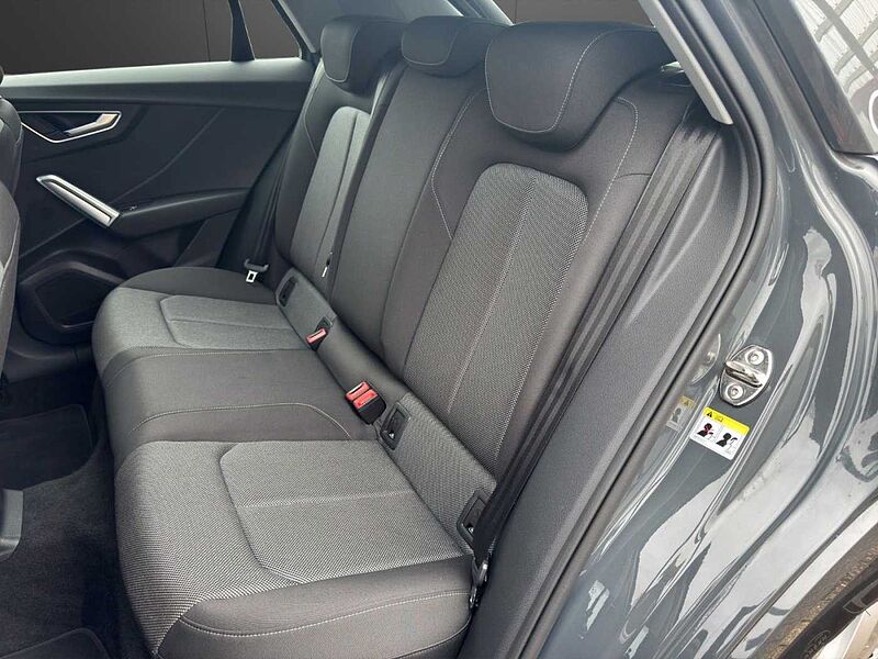 Audi Q2 1.4 TFSI sport *AHK-SHZ-GRA*