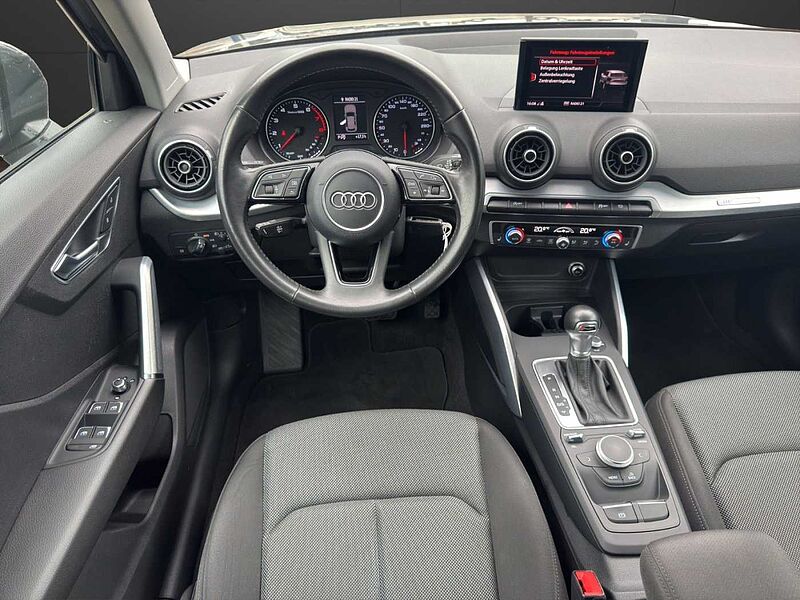 Audi Q2 1.4 TFSI sport *AHK-SHZ-GRA*