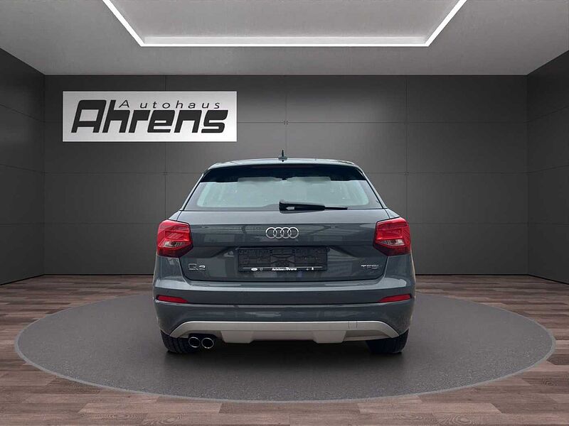 Audi Q2 1.4 TFSI sport *AHK-SHZ-GRA*