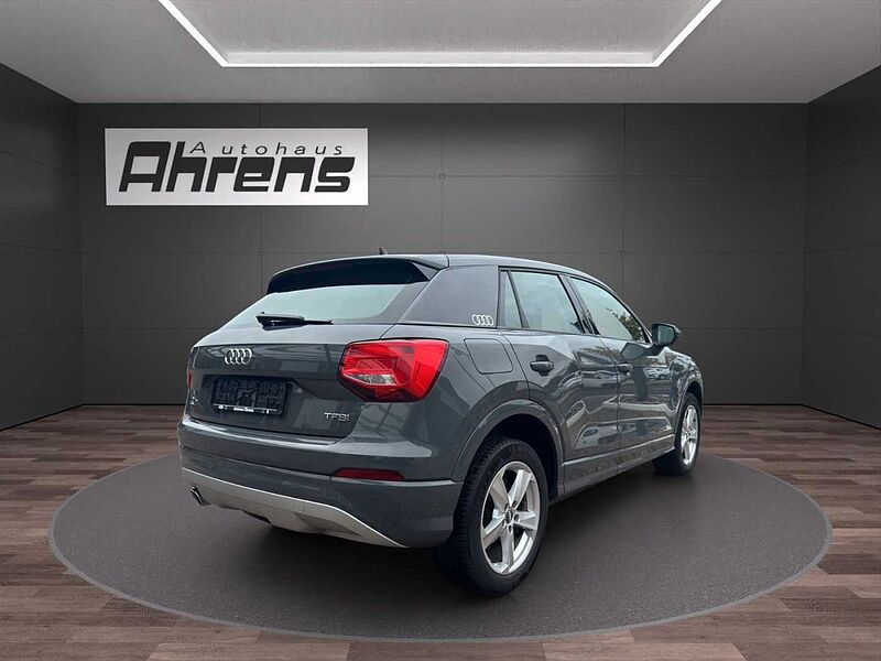 Audi Q2 1.4 TFSI sport *AHK-SHZ-GRA*