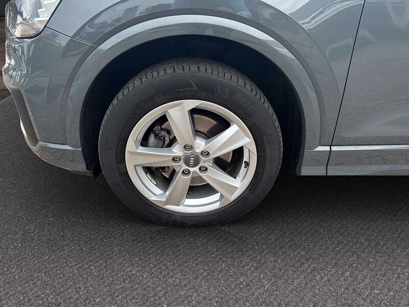 Audi Q2 1.4 TFSI sport *AHK-SHZ-GRA*