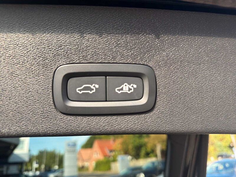 Volvo C40 Plus Recharge *GJR-ACC-SHZ-Kamera-eHeck*