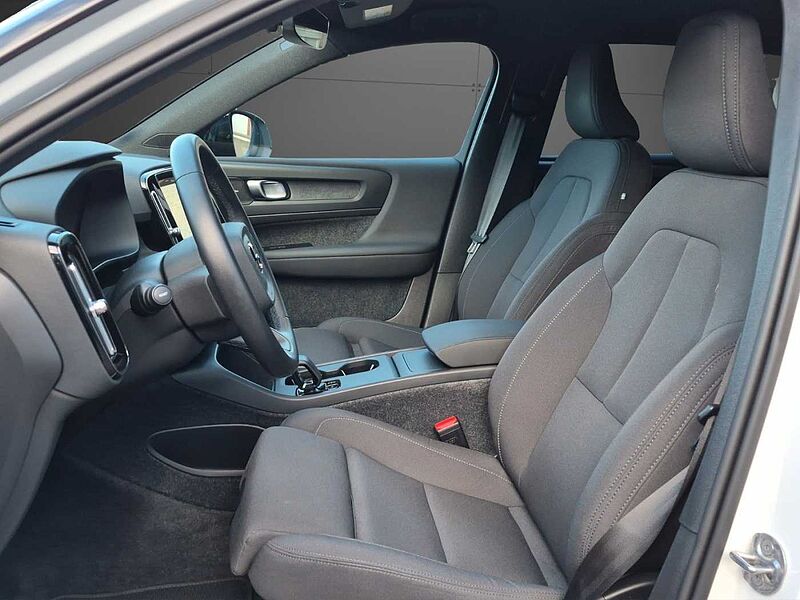 Volvo EX40 Extended Range RWD Plus Dark