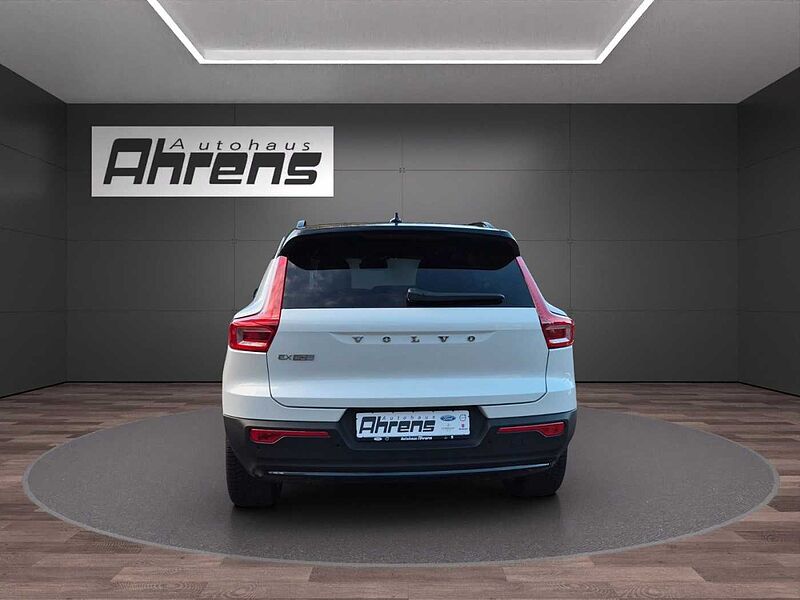 Volvo EX40 Extended Range RWD Plus Dark