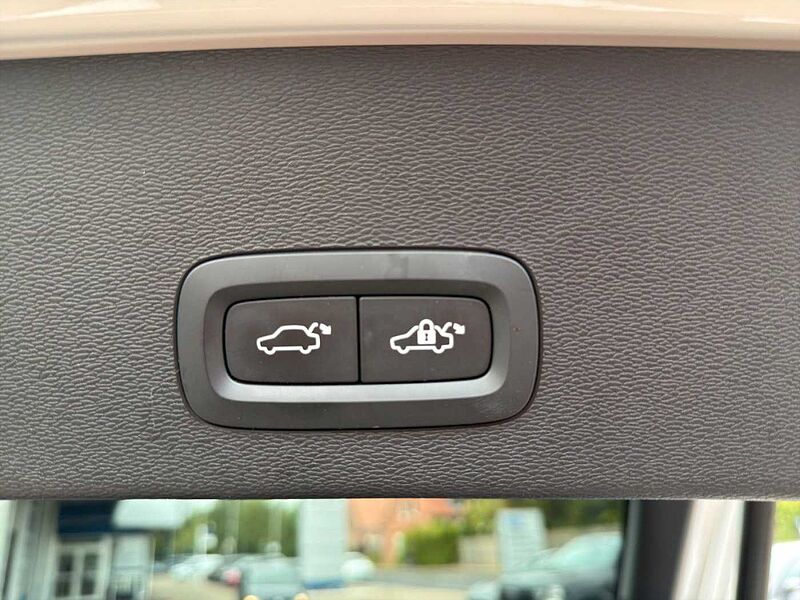 Volvo C40 Plus Recharge *GJR-ACC-SHZ-Kamera-eHeck*