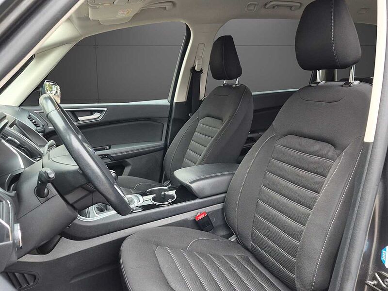 Ford Galaxy Titanium