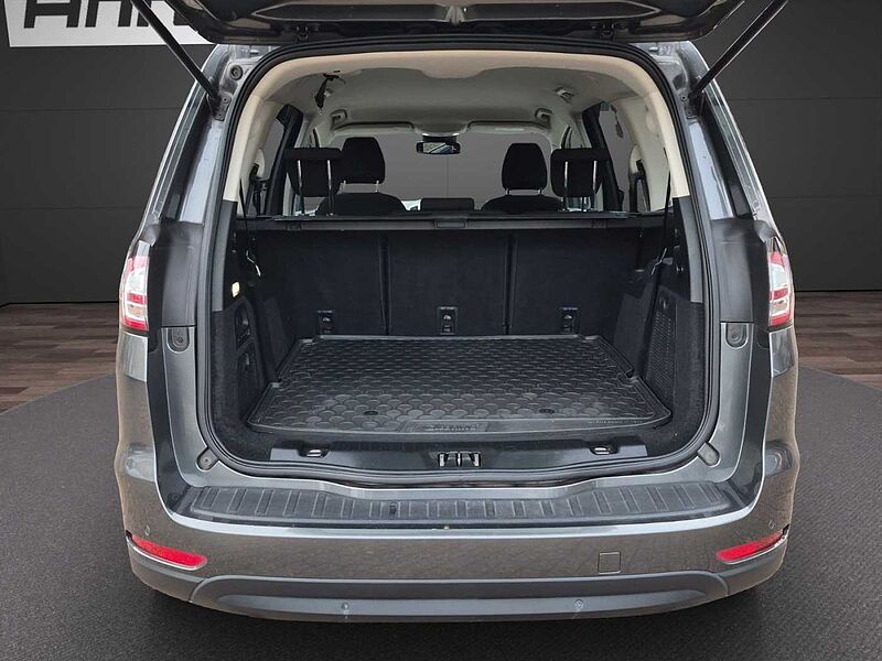 Ford Galaxy Titanium