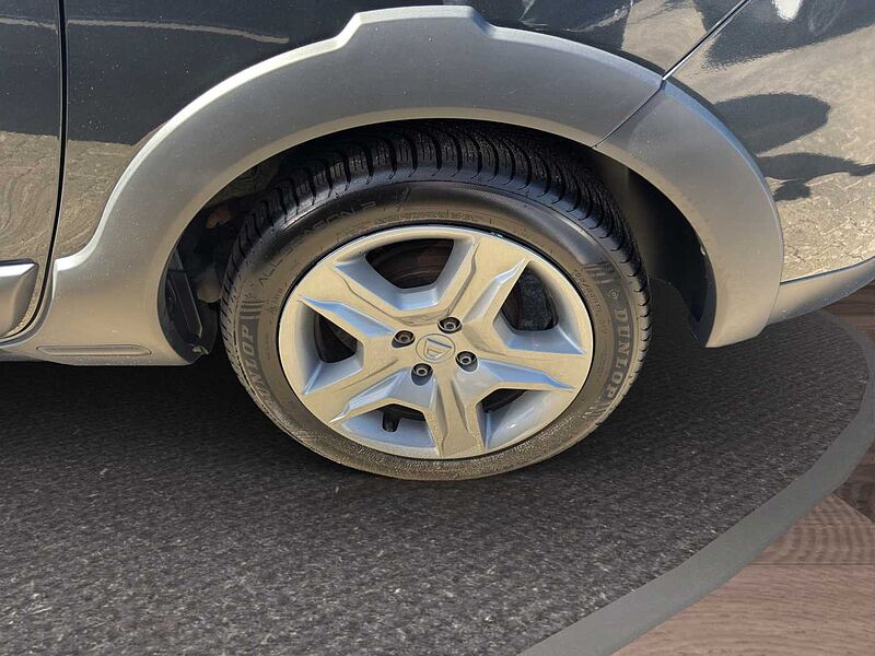 Dacia Lodgy TCe 130 Stepway *SHZ-GJA*