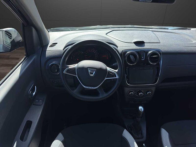 Dacia Lodgy TCe 130 Stepway *SHZ-GJA*