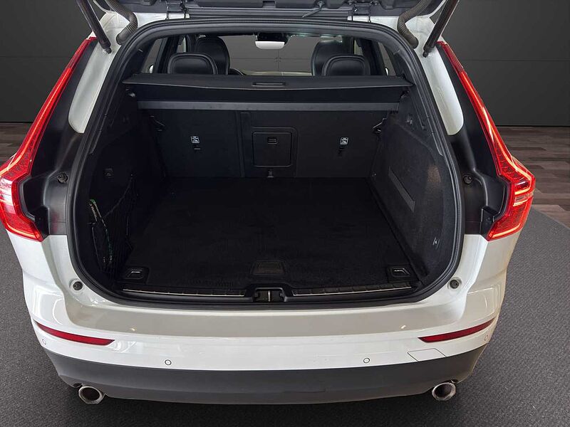 Volvo XC60 D4 Momentum *AHK-eHeck-SHZ-LED*